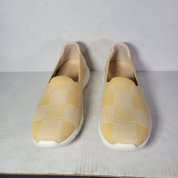 Spenco Women Comfort Stretch Ease Yellow & White Pattern Slip-On Sneakers Sz 10W - Picture 2 of 8